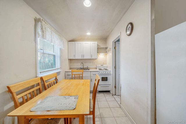 16 Rexmere Avenue, Farmingville, NY 11738