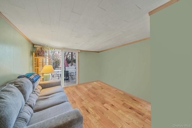 16 Rexmere Avenue, Farmingville, NY 11738