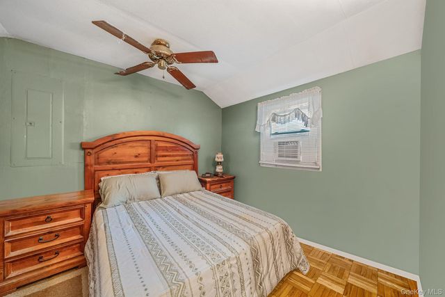 16 Rexmere Avenue, Farmingville, NY 11738