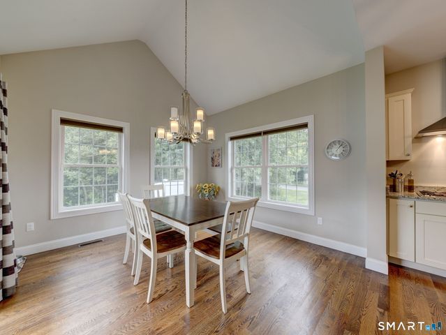 33 Hunters Lane, Southington, CT 06479