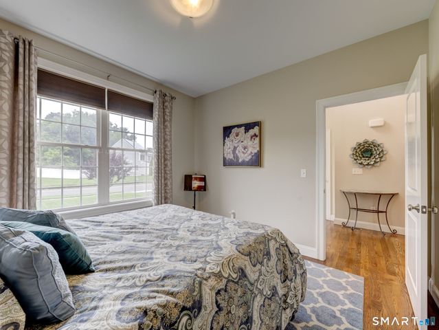33 Hunters Lane, Southington, CT 06479