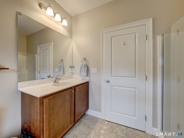 33 Hunters Lane, Southington, CT 06479