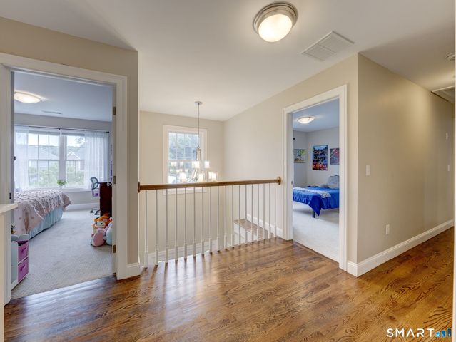 33 Hunters Lane, Southington, CT 06479