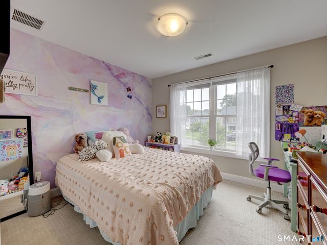 33 Hunters Lane, Southington, CT 06479