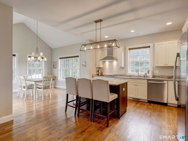 33 Hunters Lane, Southington, CT 06479