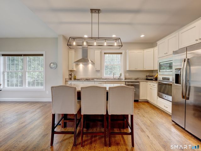 33 Hunters Lane, Southington, CT 06479