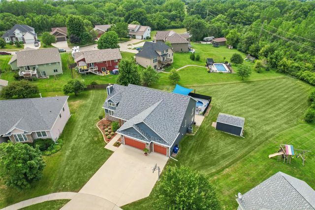 4000 Lakeland Court, Des Moines, IA 50320