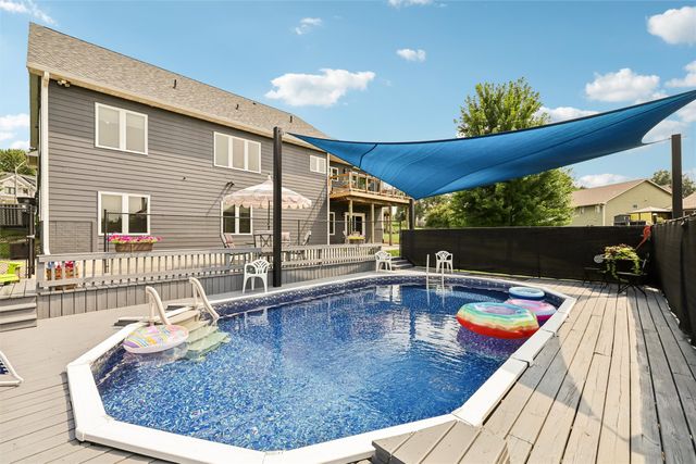 4000 Lakeland Court, Des Moines, IA 50320