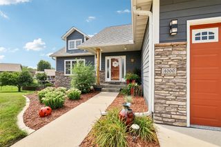 4000 Lakeland Court, Des Moines, IA 50320
