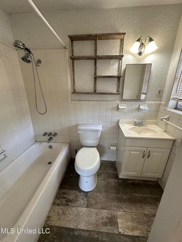 282 Belaire Dr., Pearl, MS 39208