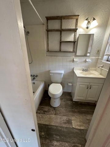 282 Belaire Dr., Pearl, MS 39208