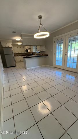 282 Belaire Dr., Pearl, MS 39208