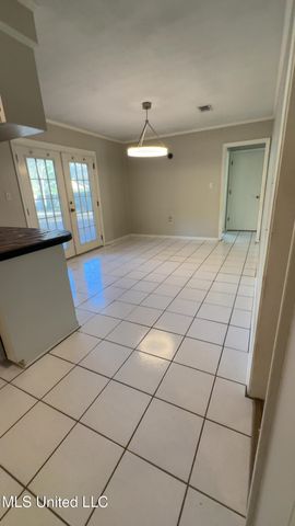 282 Belaire Dr., Pearl, MS 39208