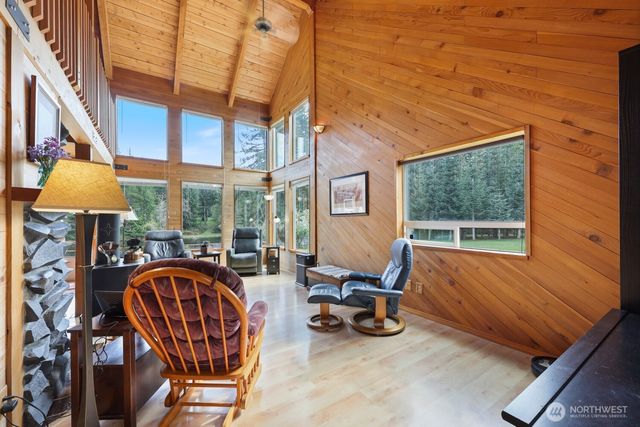 400 E Catfish Lake Road, Shelton, WA 98584
