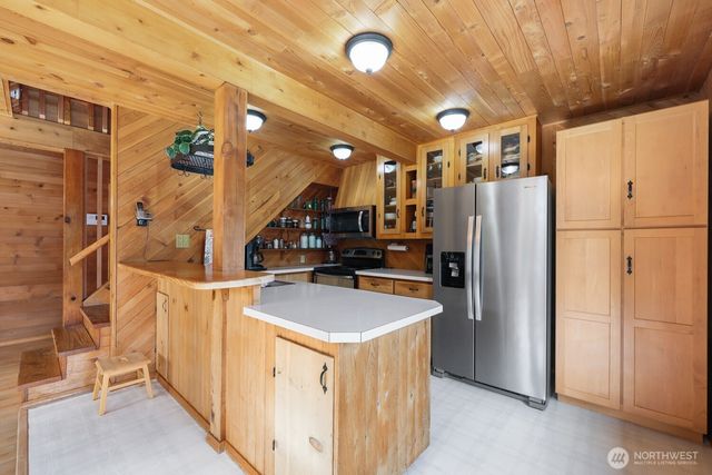400 E Catfish Lake Road, Shelton, WA 98584
