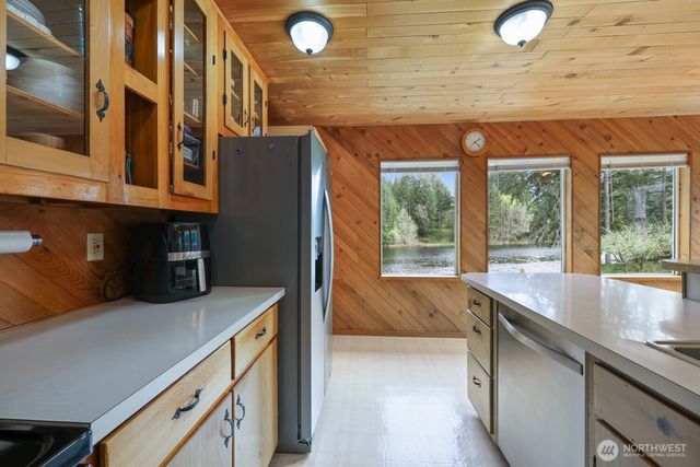 400 E Catfish Lake Road, Shelton, WA 98584