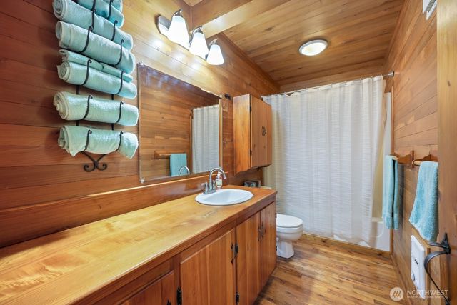 400 E Catfish Lake Road, Shelton, WA 98584