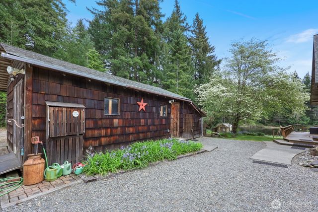 400 E Catfish Lake Road, Shelton, WA 98584
