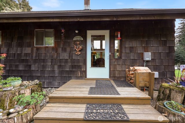 400 E Catfish Lake Road, Shelton, WA 98584