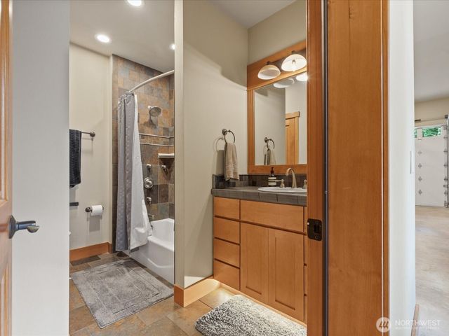 32406 NE Big Rock Road, Duvall, WA 98019