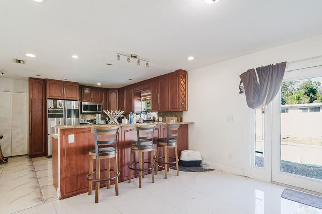 104 DRUID HILLS ROAD, Temple Terrace, FL 33617