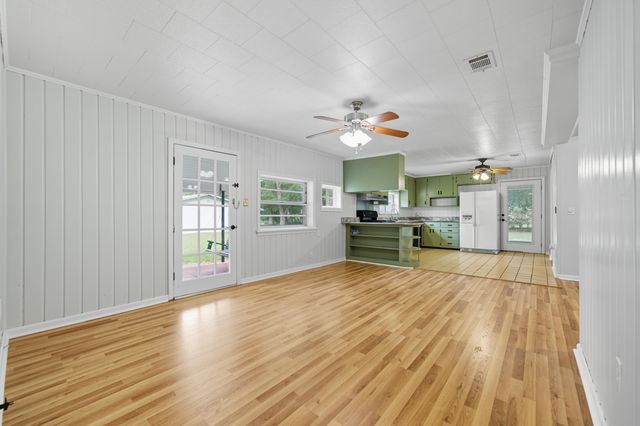 2128 3rd Avenue, Crestview, FL 32539