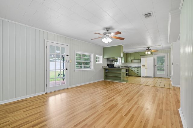 2128 3rd Avenue, Crestview, FL 32539