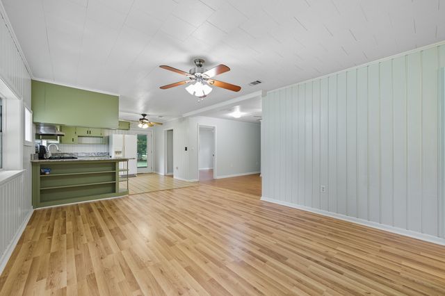 2128 3rd Avenue, Crestview, FL 32539