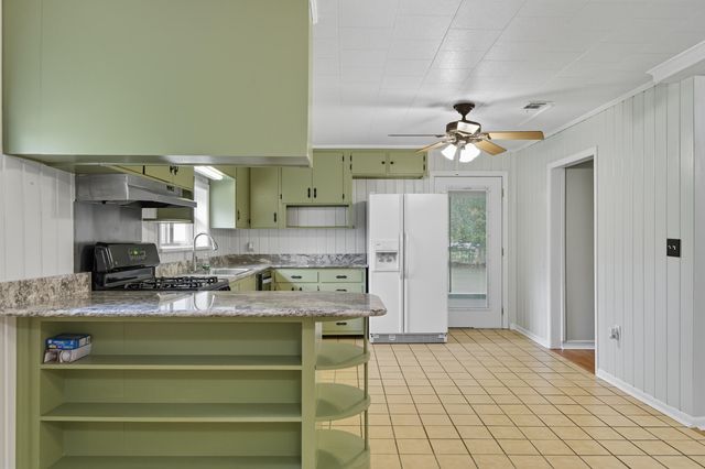 2128 3rd Avenue, Crestview, FL 32539