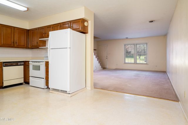 3539 Netherland Inn Rd. Road, 11, Kingsport, TN 37660