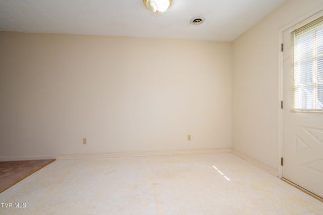 3539 Netherland Inn Rd. Road, 11, Kingsport, TN 37660