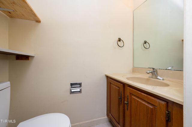 3539 Netherland Inn Rd. Road, 11, Kingsport, TN 37660