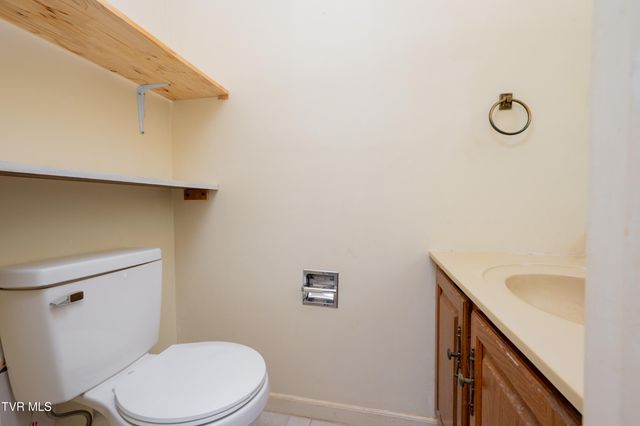 3539 Netherland Inn Rd. Road, 11, Kingsport, TN 37660