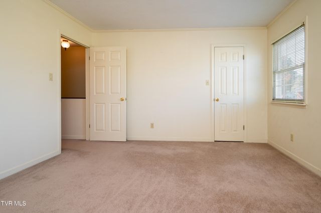 3539 Netherland Inn Rd. Road, 11, Kingsport, TN 37660