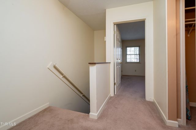 3539 Netherland Inn Rd. Road, 11, Kingsport, TN 37660