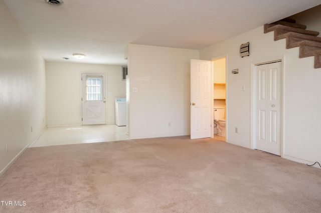 3539 Netherland Inn Rd. Road, 11, Kingsport, TN 37660