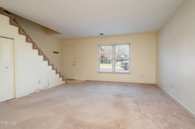 3539 Netherland Inn Rd. Road, 11, Kingsport, TN 37660