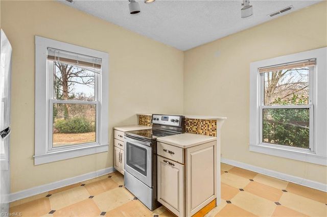 1721 S Main Street, Winston-salem, NC 27127