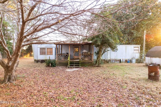 128 Snow Goose Lane, Knotts Island, NC 27950