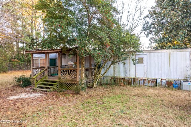 128 Snow Goose Lane, Knotts Island, NC 27950