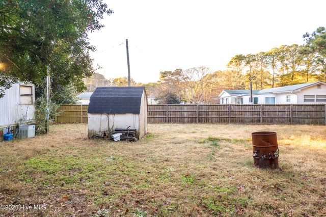 128 Snow Goose Lane, Knotts Island, NC 27950