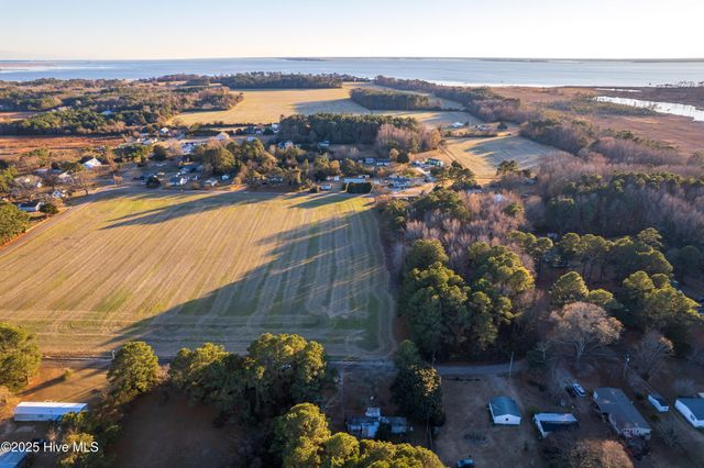 128 Snow Goose Lane, Knotts Island, NC 27950