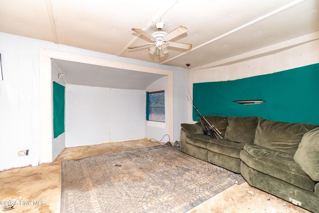 128 Snow Goose Lane, Knotts Island, NC 27950