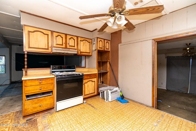 128 Snow Goose Lane, Knotts Island, NC 27950