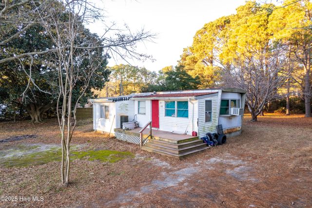 128 Snow Goose Lane, Knotts Island, NC 27950