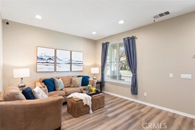 25006 Pine Creek Loop, Corona, CA 92883