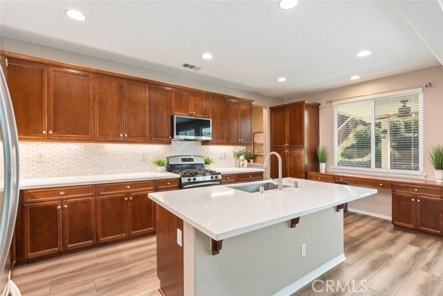 25006 Pine Creek Loop, Corona, CA 92883