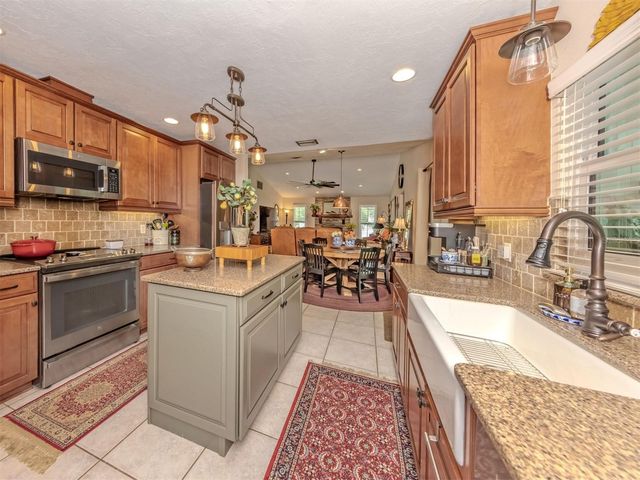 1312 GUARDIAN DRIVE, Venice, FL 34292