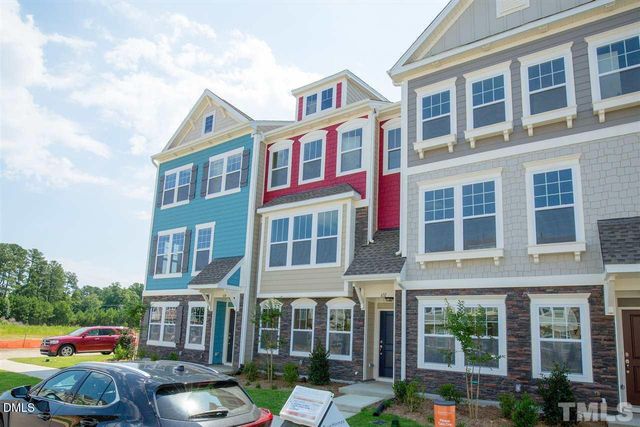 632 Grand Central Station, Apex, NC 27502