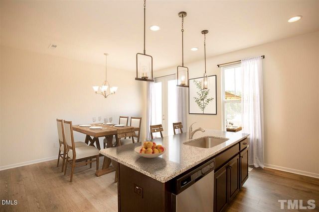 632 Grand Central Station, Apex, NC 27502